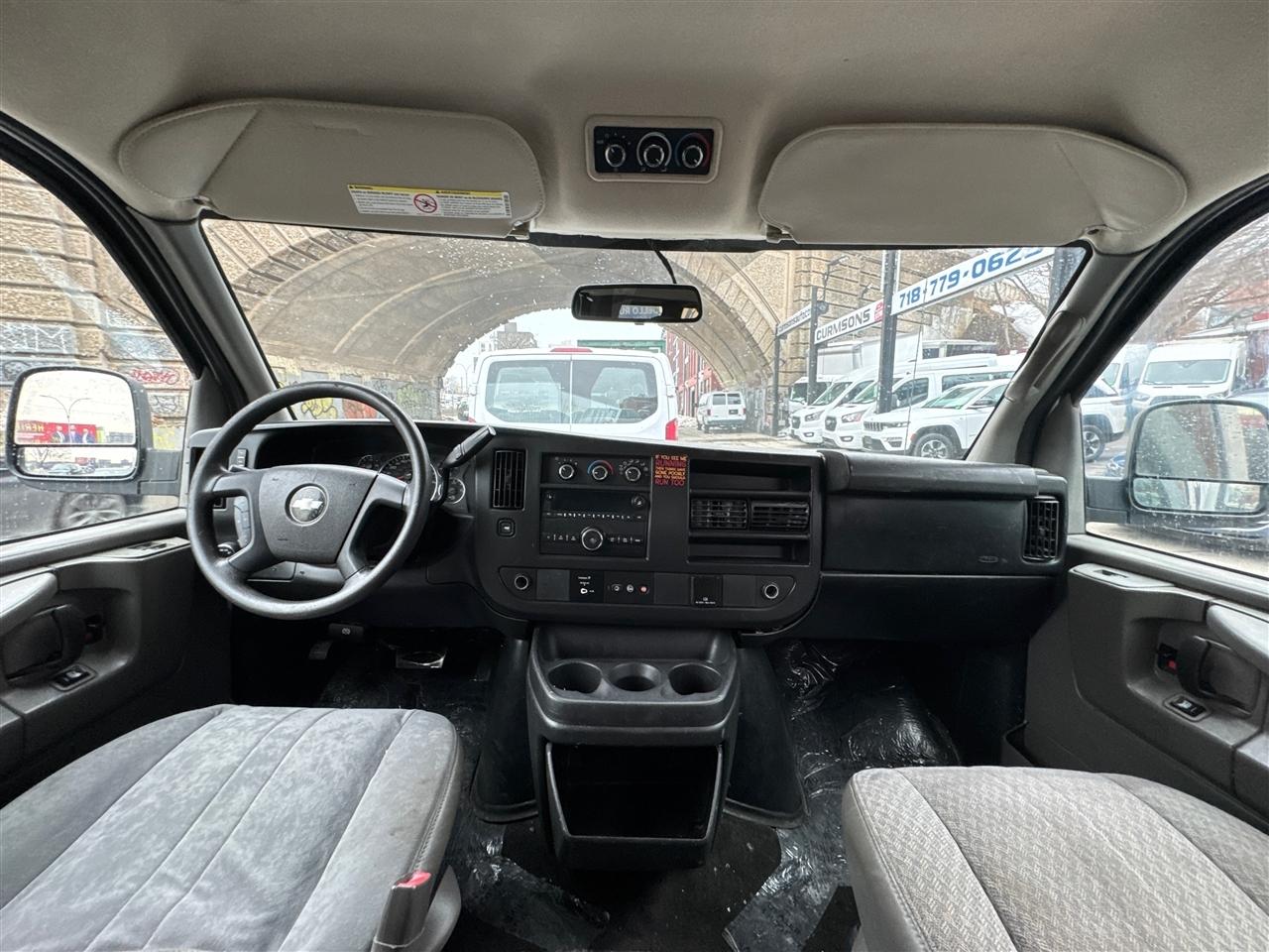 Chevrolet Express Passenger RWD 2500 135" LT 2015