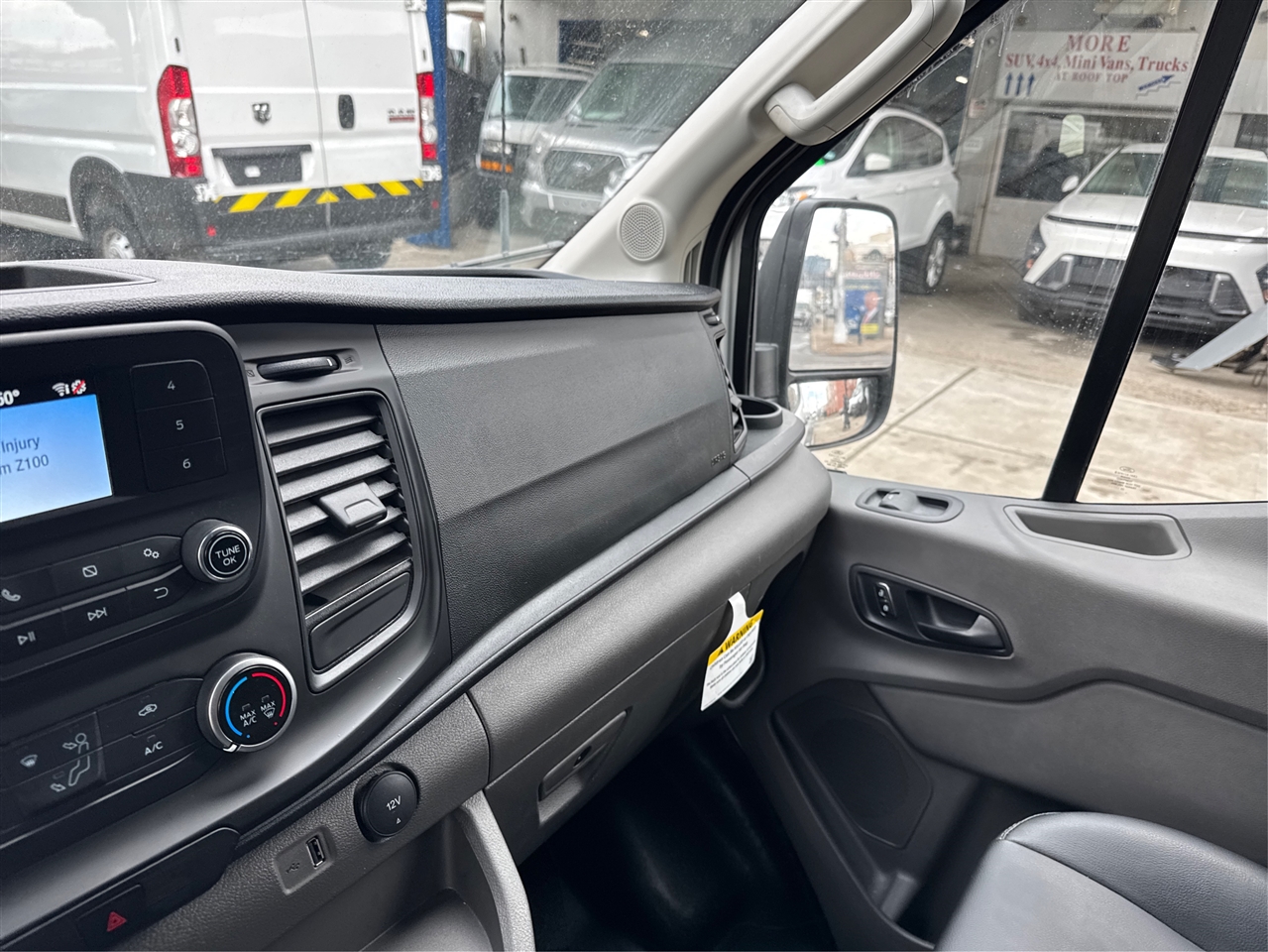 Ford Transit Cargo Van T-250 148" Med Rf 9070 GVWR RWD 2025