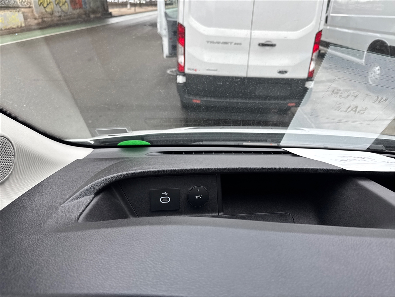 Ford Transit Cargo Van T-250 148" Med Rf 9070 GVWR RWD 2025