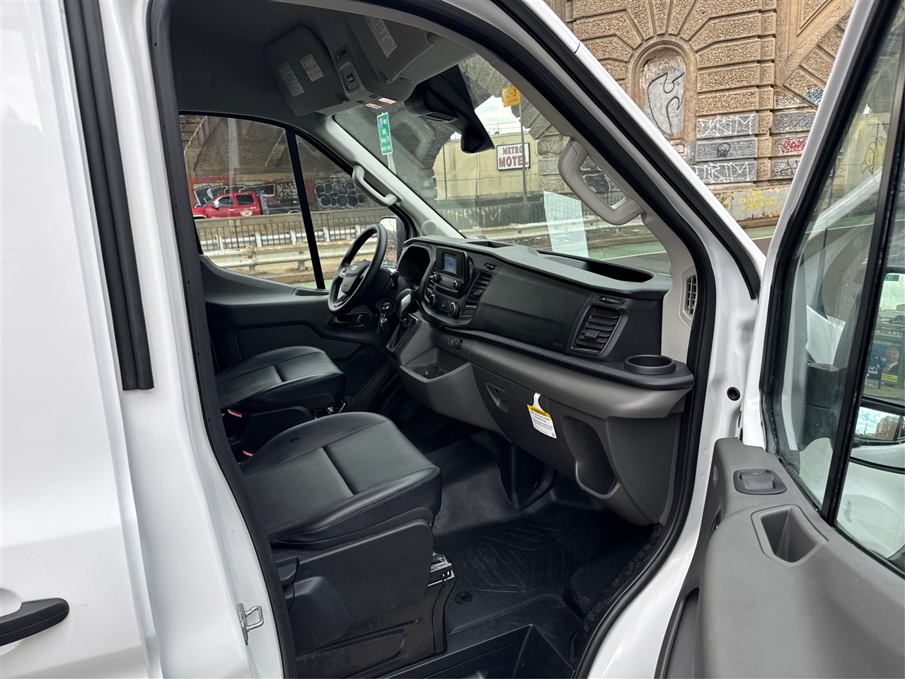 Ford Transit Cargo Van T-250 148" Med Rf 9070 GVWR RWD 2025