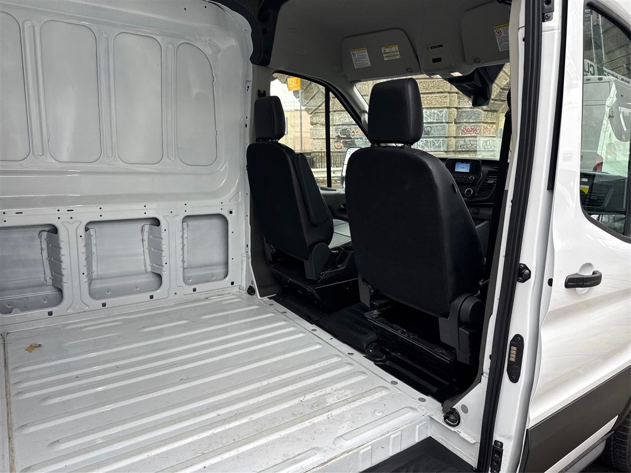 Ford Transit Cargo Van T-250 148" Med Rf 9070 GVWR RWD 2025