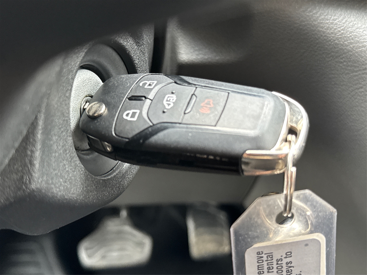 Ford Transit Cargo Van T-250 148" Med Rf 9070 GVWR RWD 2025