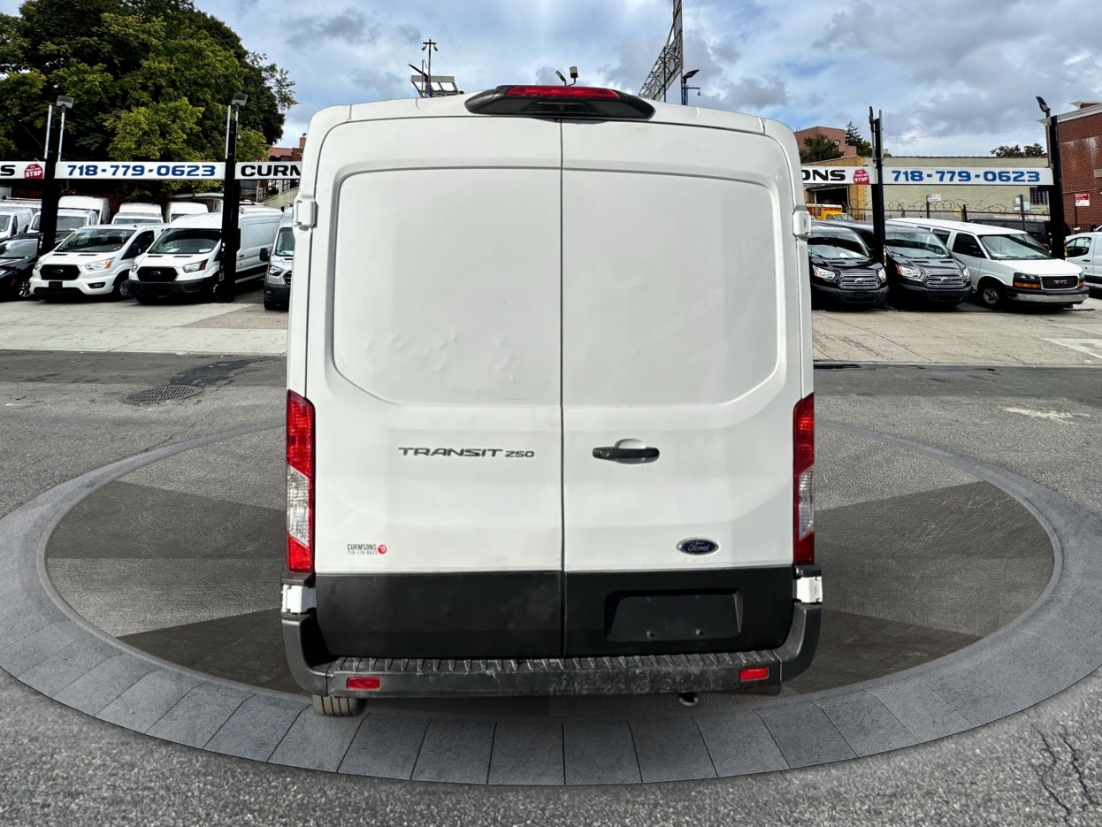 Ford Transit Cargo Van T-250 148" Med Rf 9070 GVWR RWD 2023
