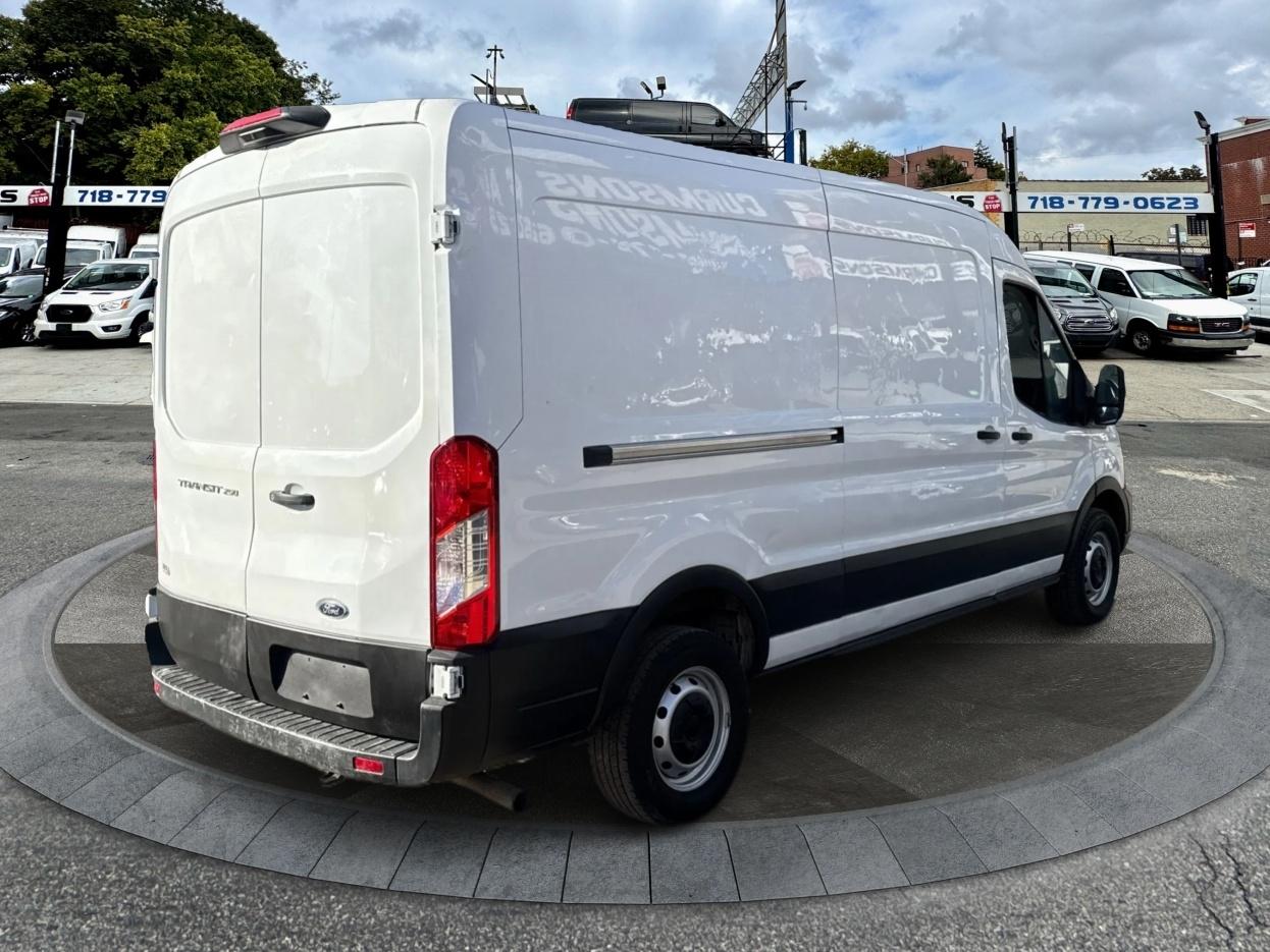 Ford Transit Cargo Van T-250 148" Med Rf 9070 GVWR RWD 2023