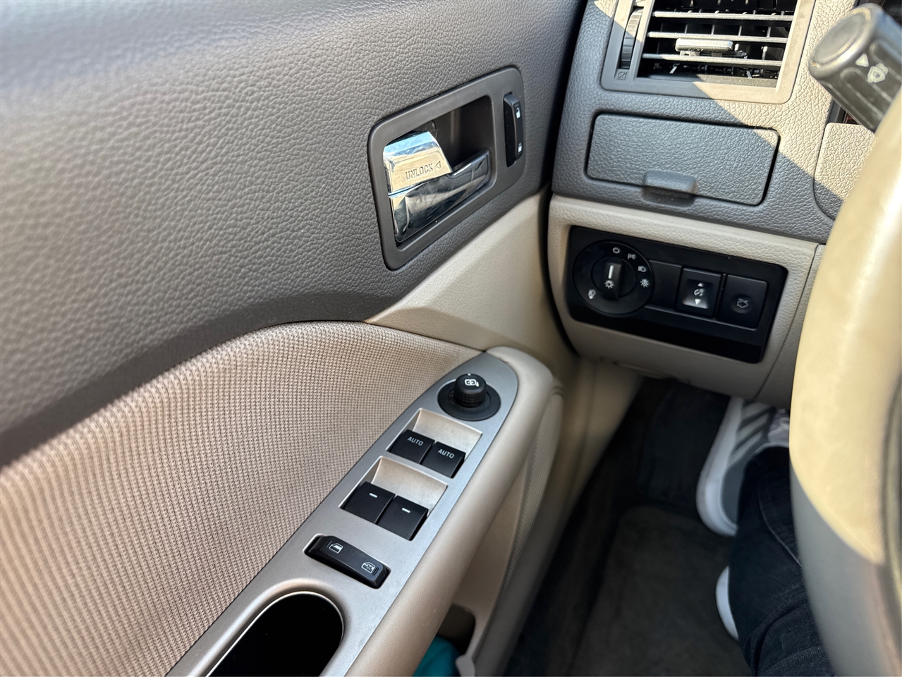 Ford Fusion 4dr Sdn Hybrid FWD 2012