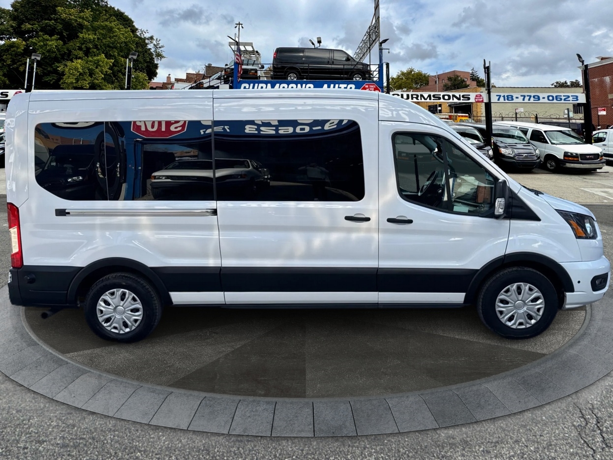 Ford Transit Passenger Wagon T-350 148" Med Roof XLT RWD 2024