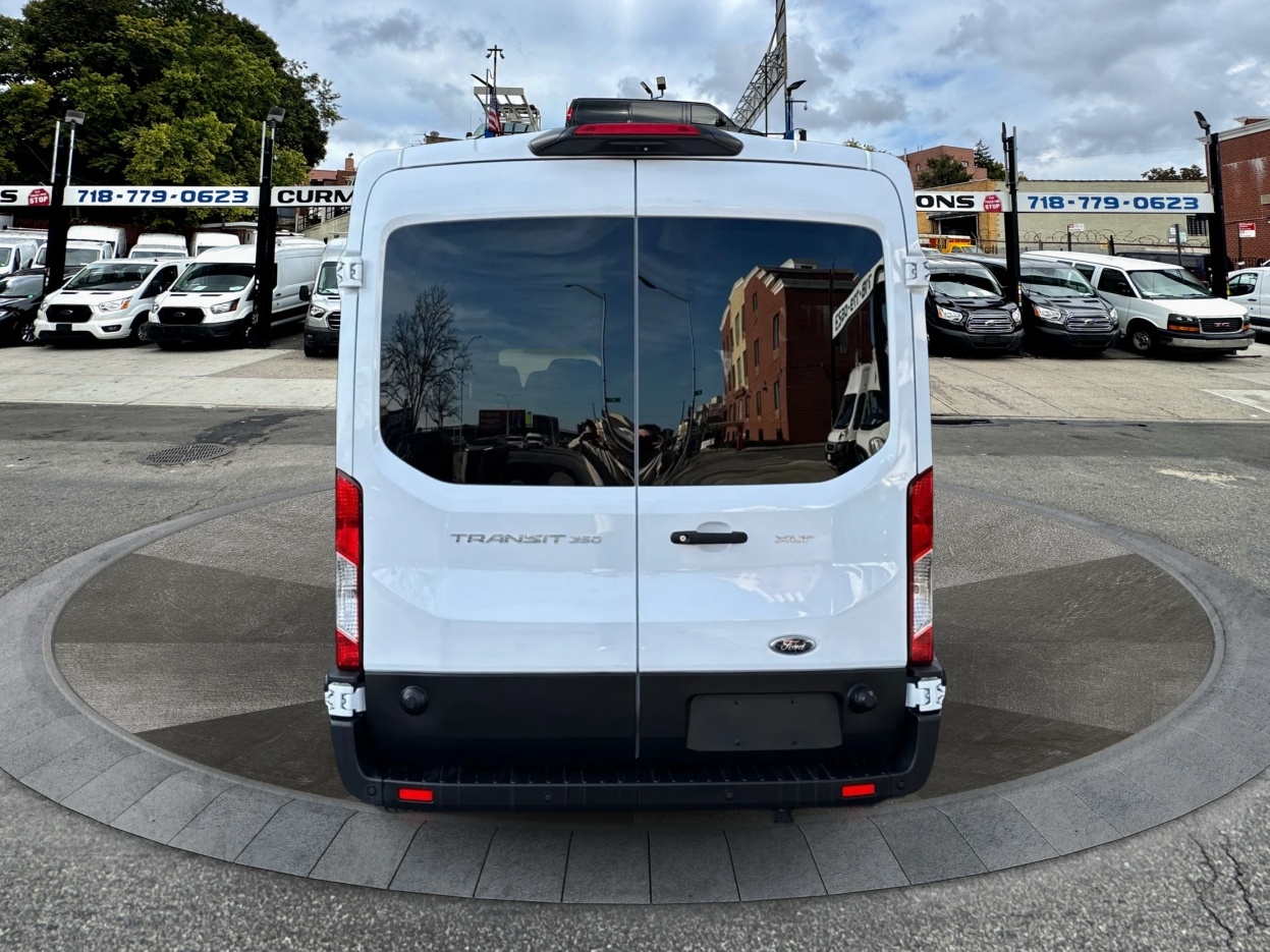 Ford Transit Passenger Wagon T-350 148" Med Roof XLT RWD 2024