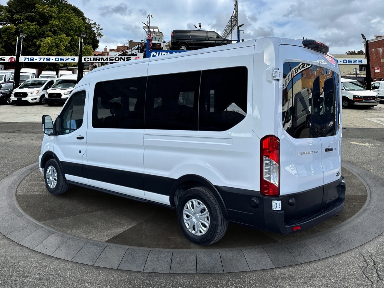 Ford Transit Passenger Wagon T-350 148" Med Roof XLT RWD 2024