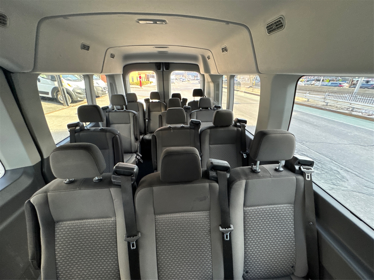 Ford Transit Passenger Wagon T-350 148" Med Roof XLT RWD 2024