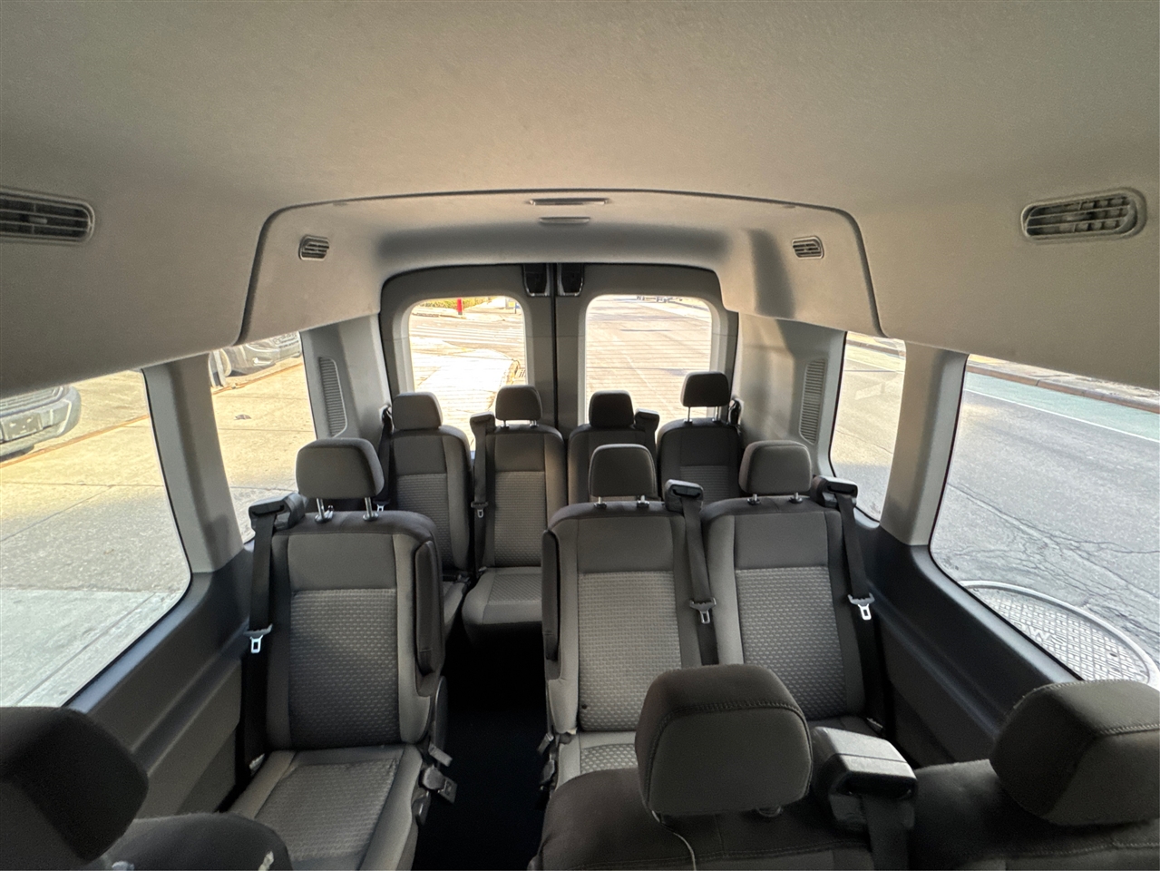 Ford Transit Passenger Wagon T-350 148" Med Roof XLT RWD 2024