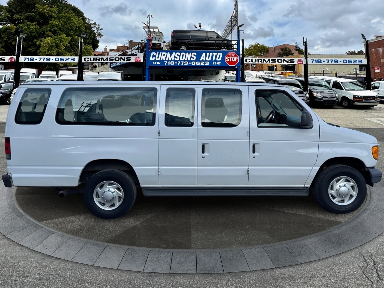 Ford Econoline Wagon E-350 Super Ext XLT 2006