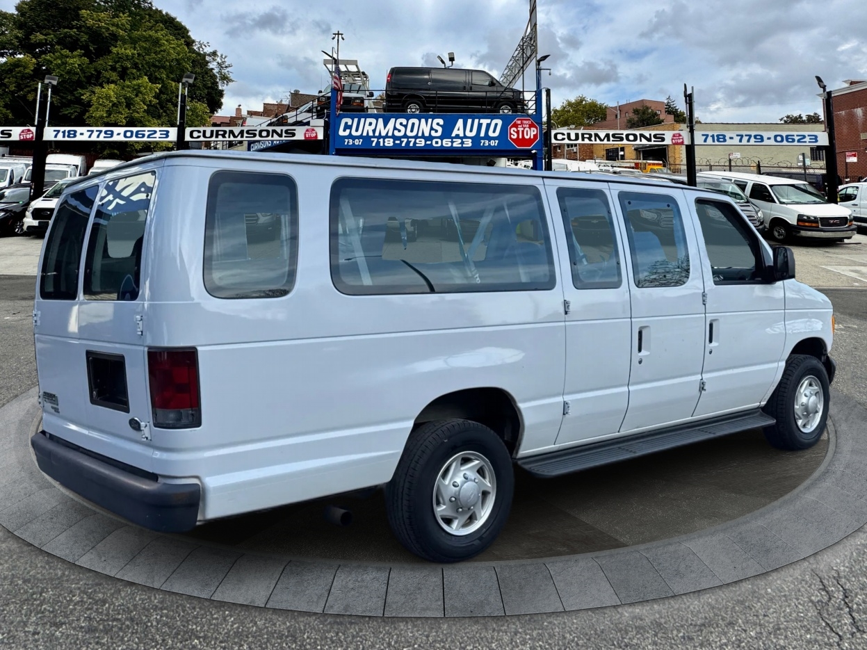 Ford Econoline Wagon E-350 Super Ext XLT 2006