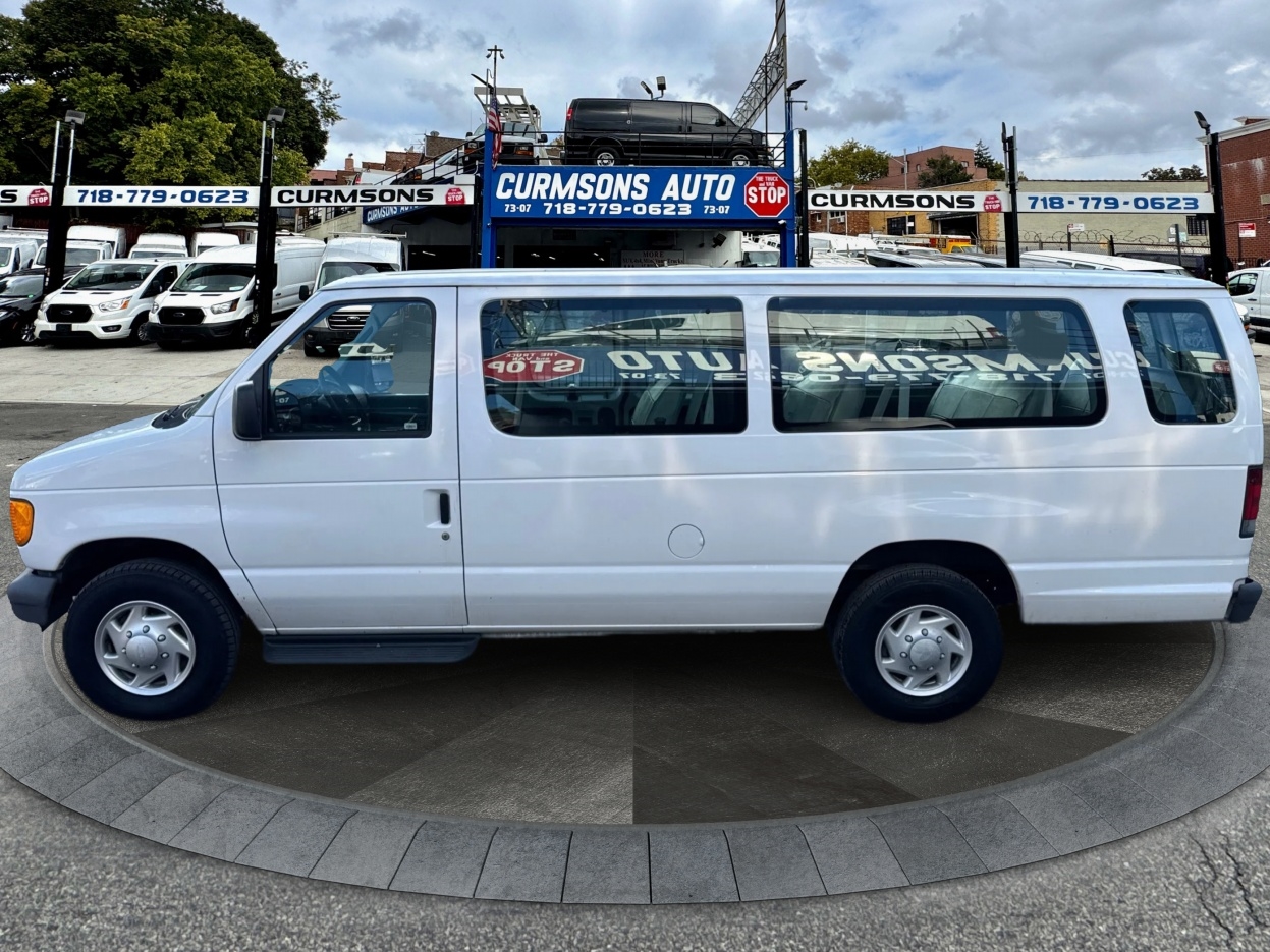 Ford Econoline Wagon E-350 Super Ext XLT 2006