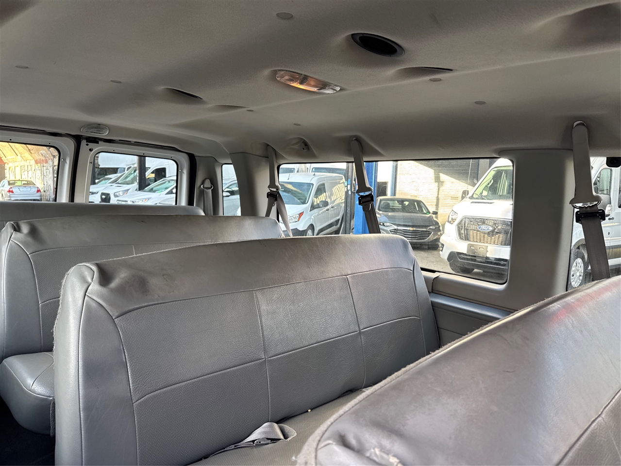 Ford Econoline Wagon E-350 Super Ext XLT 2006