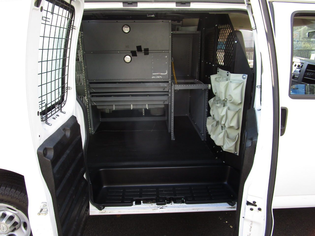 Chevrolet Express Cargo Van RWD 2500 135" 2018