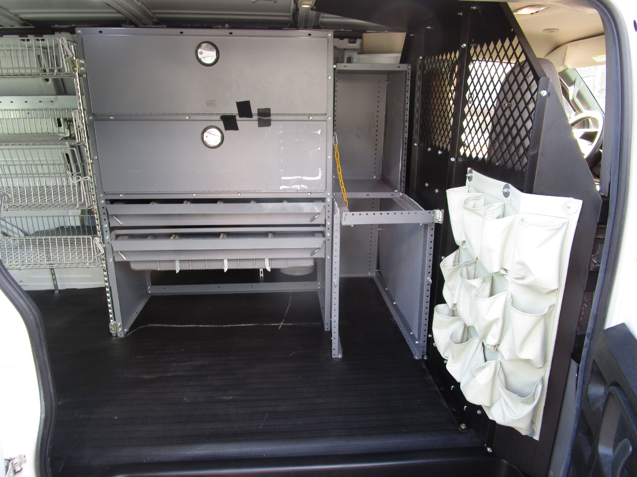 Chevrolet Express Cargo Van RWD 2500 135" 2018