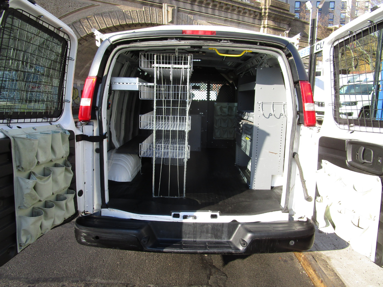 Chevrolet Express Cargo Van RWD 2500 135" 2018