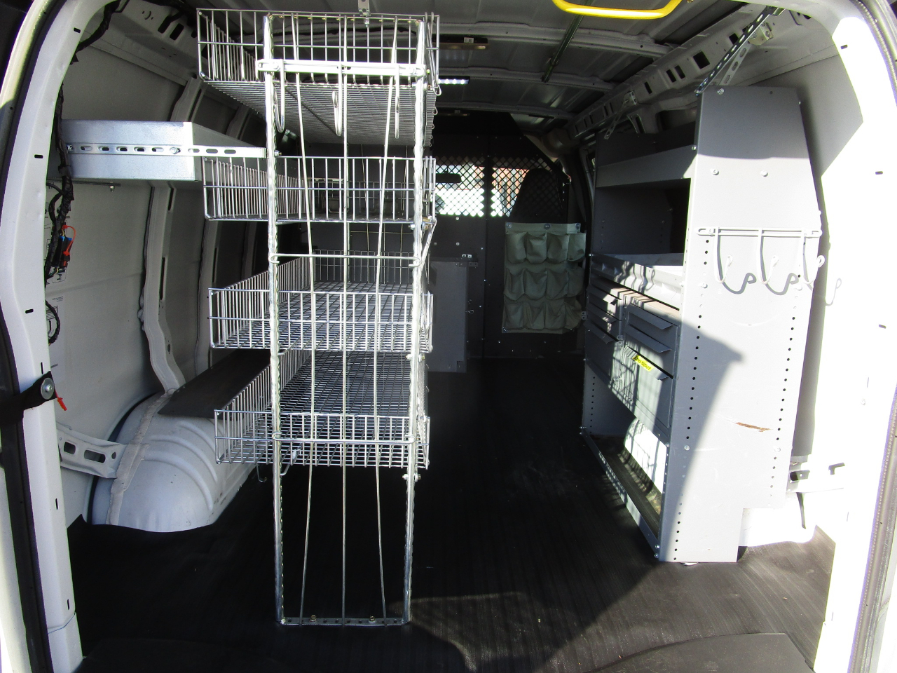 Chevrolet Express Cargo Van RWD 2500 135" 2018