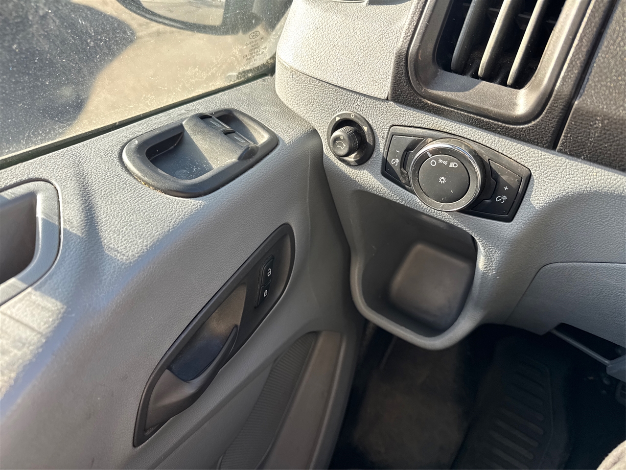 Ford Transit Van T-250 148" EL Hi Rf 9000 GVWR Sliding RH Dr 2019