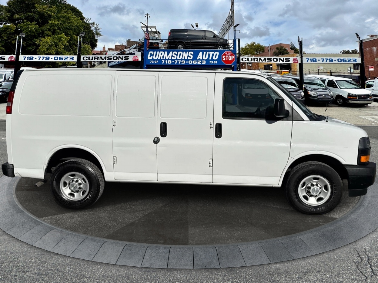 Chevrolet Express Cargo Van RWD 2500 135" 2021