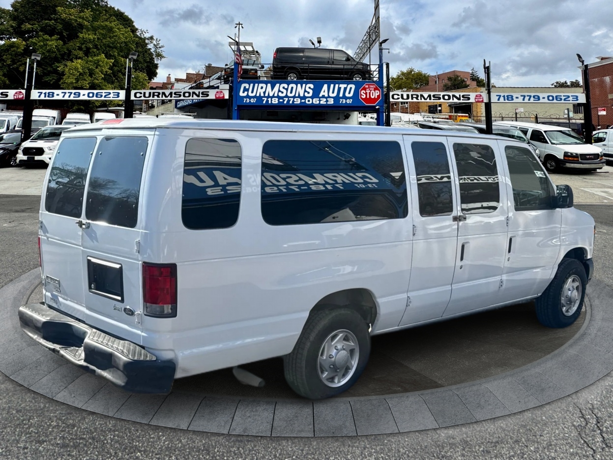 Ford Econoline Wagon E-350 Super Duty Ext XLT 2014