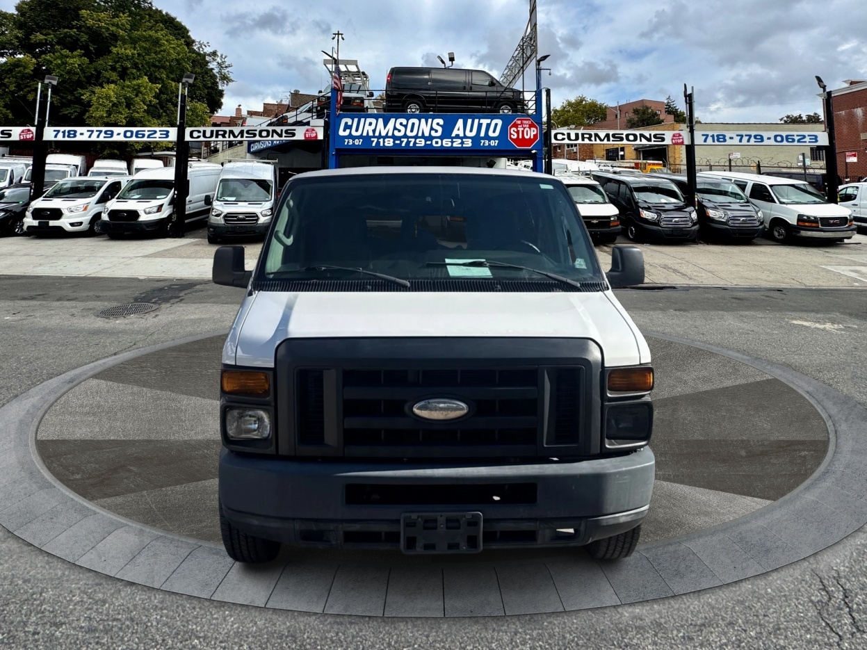 Ford Econoline Wagon E-350 Super Duty Ext XLT 2014