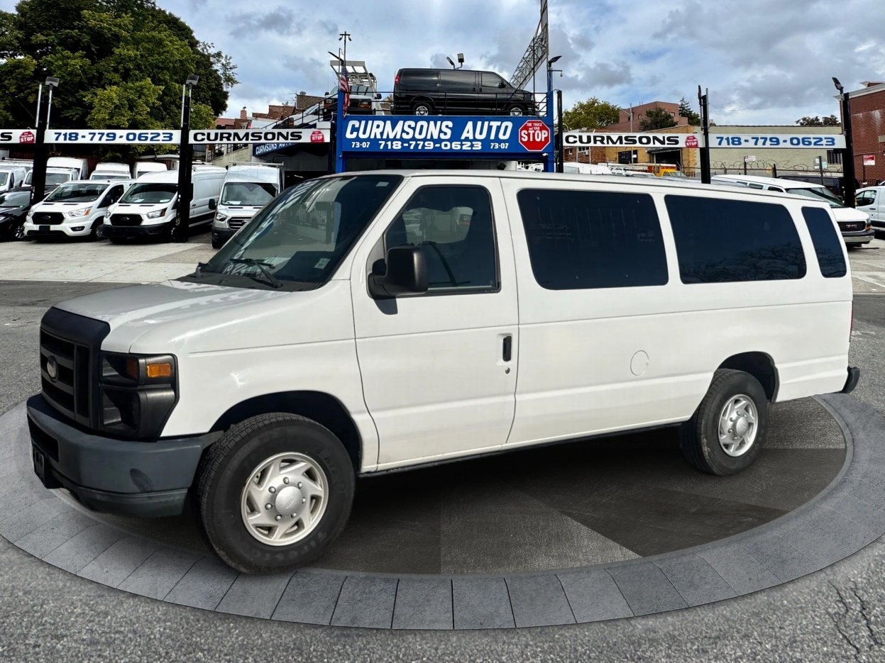 Ford Econoline Wagon E-350 Super Duty Ext XLT 2014
