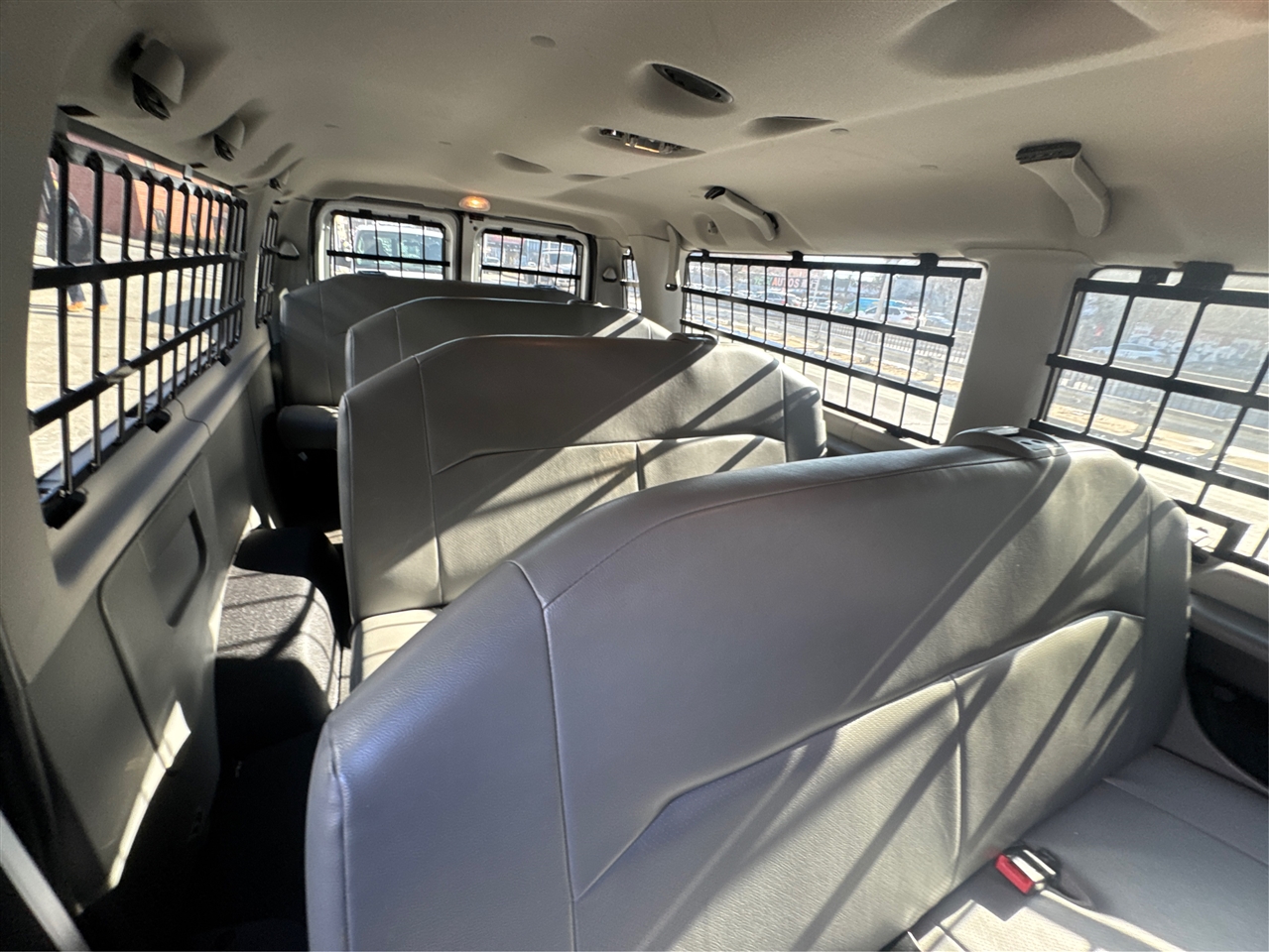 Ford Econoline Wagon E-350 Super Duty Ext XLT 2014