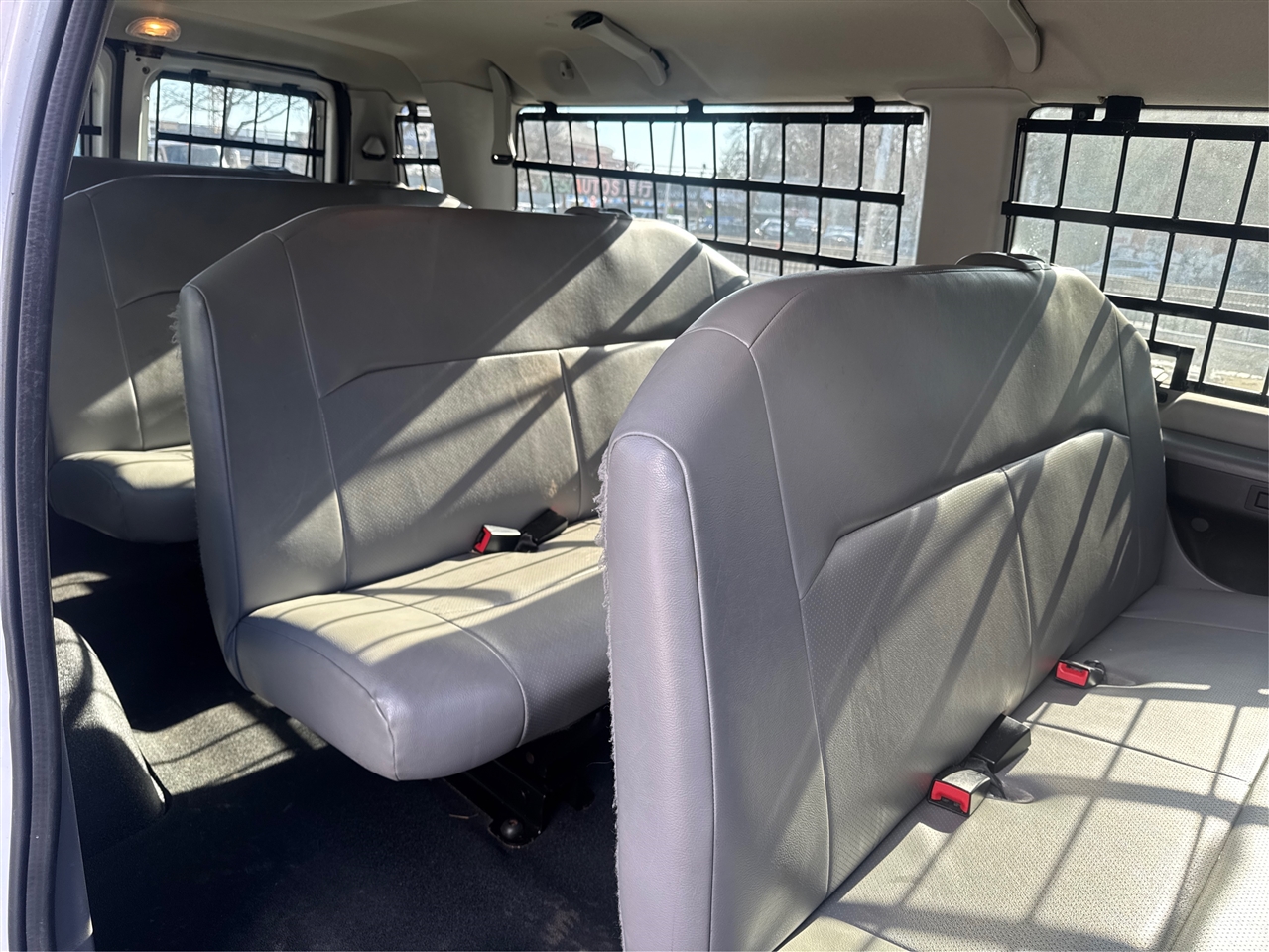 Ford Econoline Wagon E-350 Super Duty Ext XLT 2014