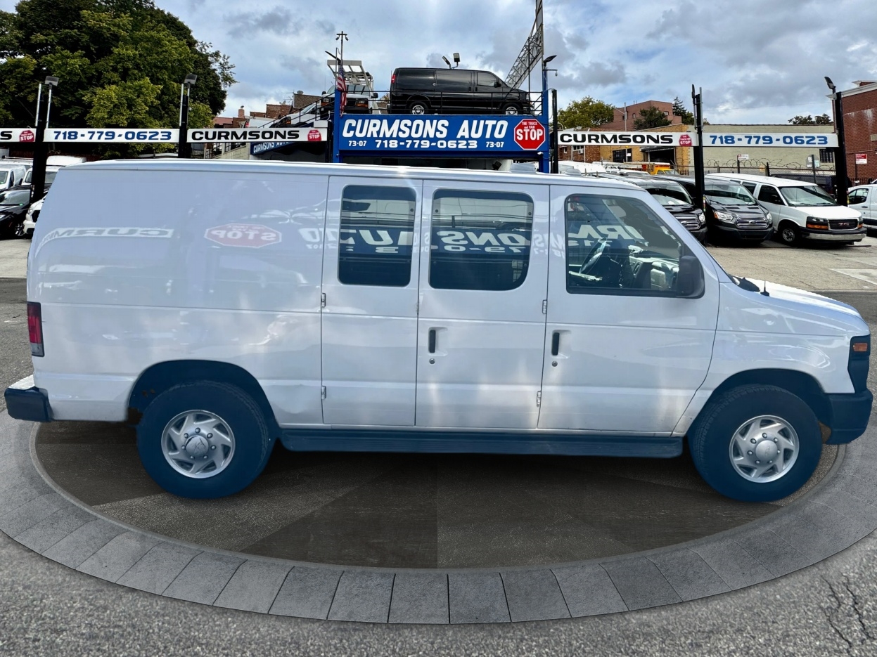 Ford Econoline Cargo Van E-250 Commercial 2012