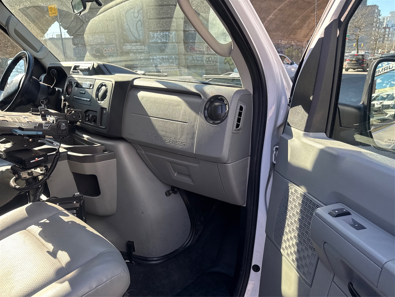 Ford Econoline Cargo Van E-250 Commercial 2012