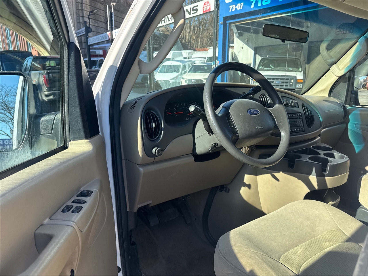 Ford Econoline Wagon E-350 Super Duty XLT 2008