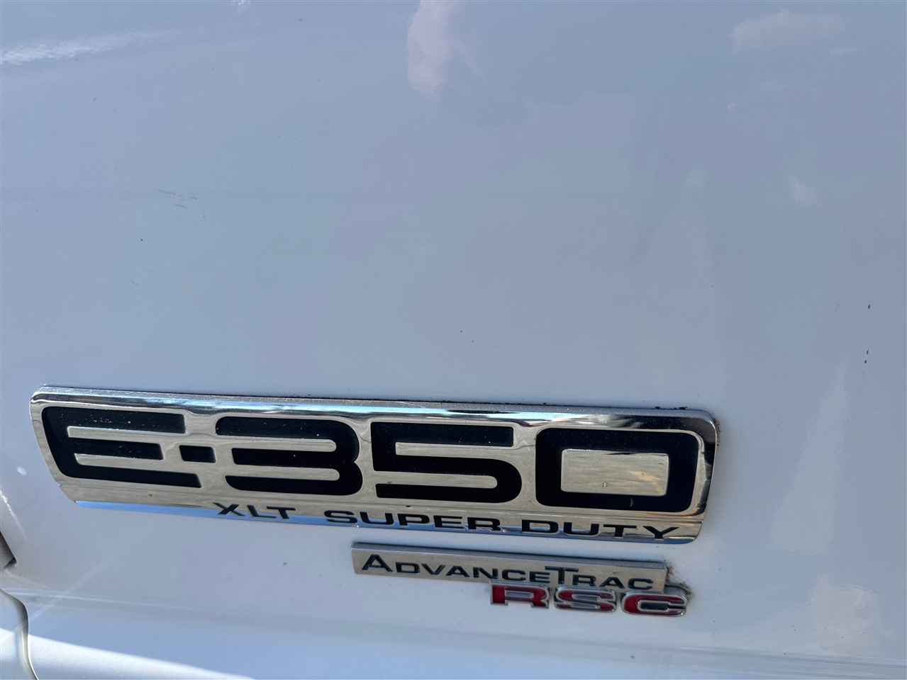 Ford Econoline Wagon E-350 Super Duty XLT 2008