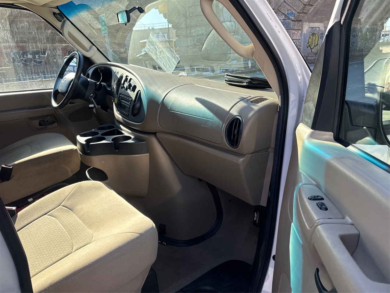 Ford Econoline Wagon E-350 Super Duty XLT 2008