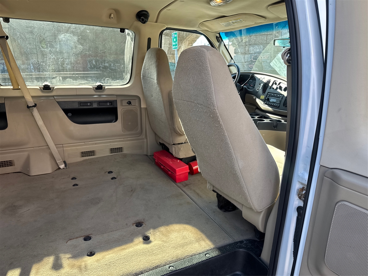 Ford Econoline Wagon E-350 Super Duty XLT 2008