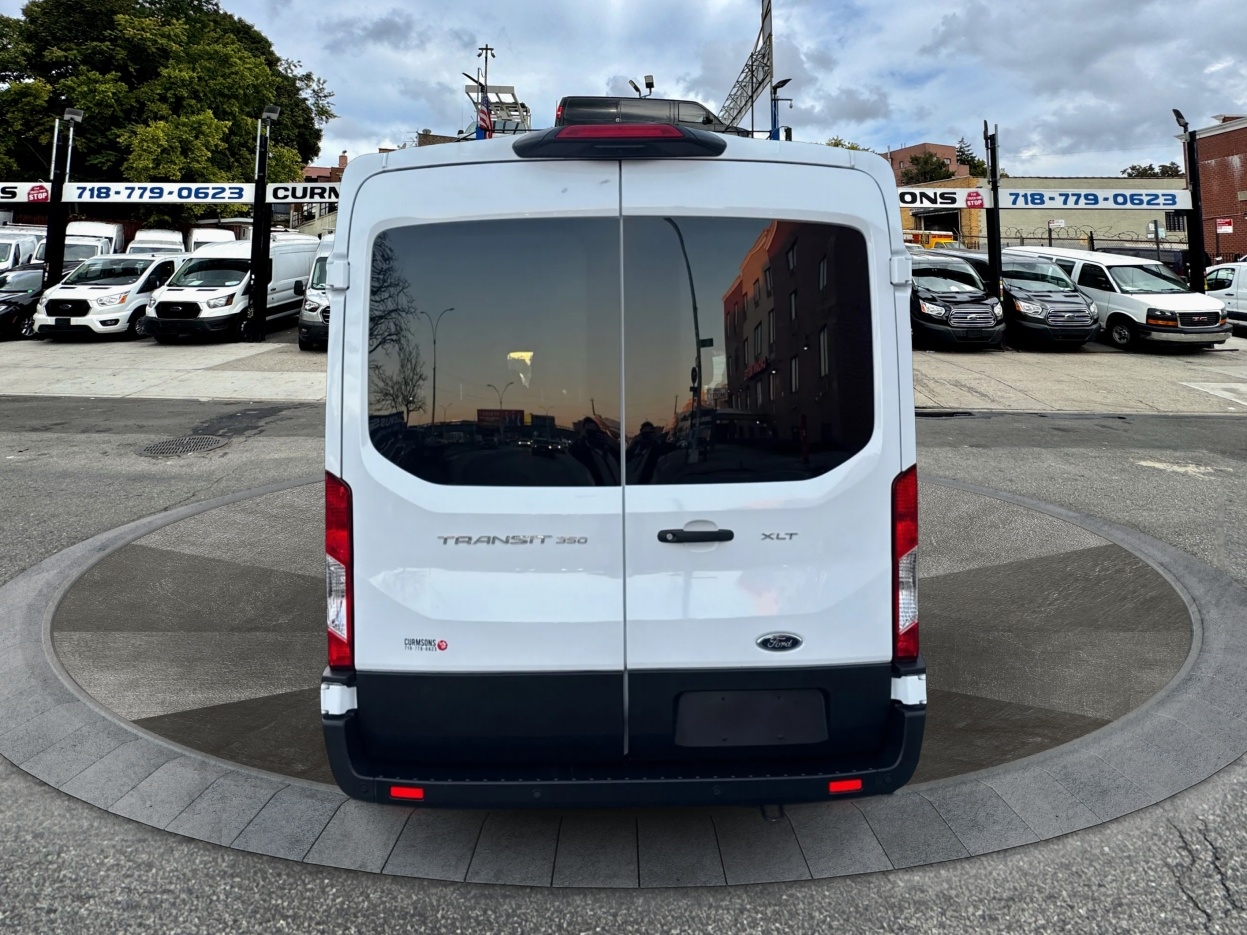 Ford Transit Passenger Wagon T-350 148" Med Roof XLT RWD 2025