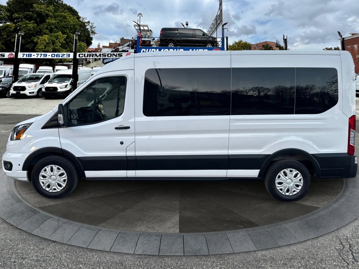 Ford Transit Passenger Wagon T-350 148" Med Roof XLT RWD 2025