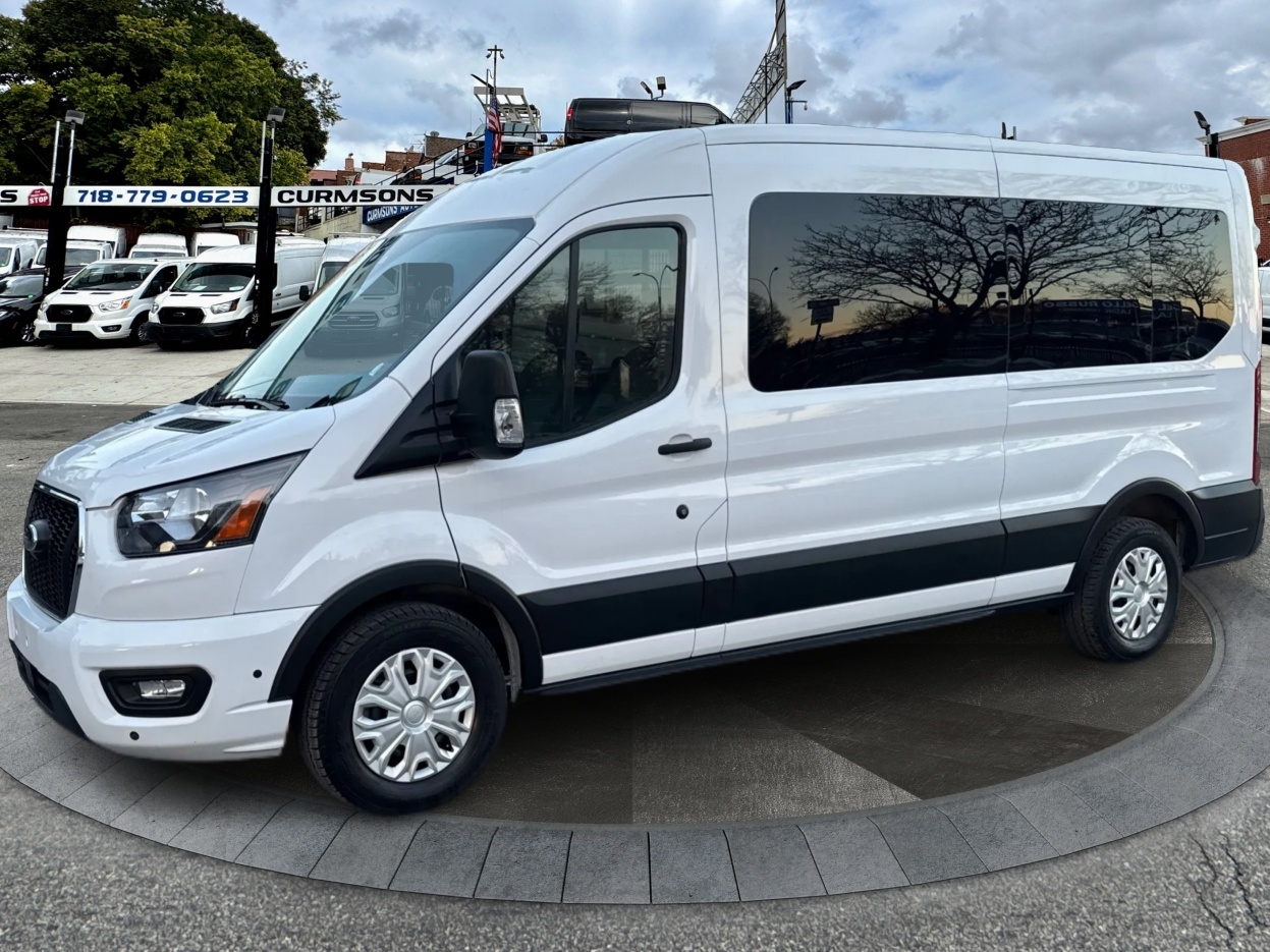 Ford Transit Passenger Wagon T-350 148" Med Roof XLT RWD 2025