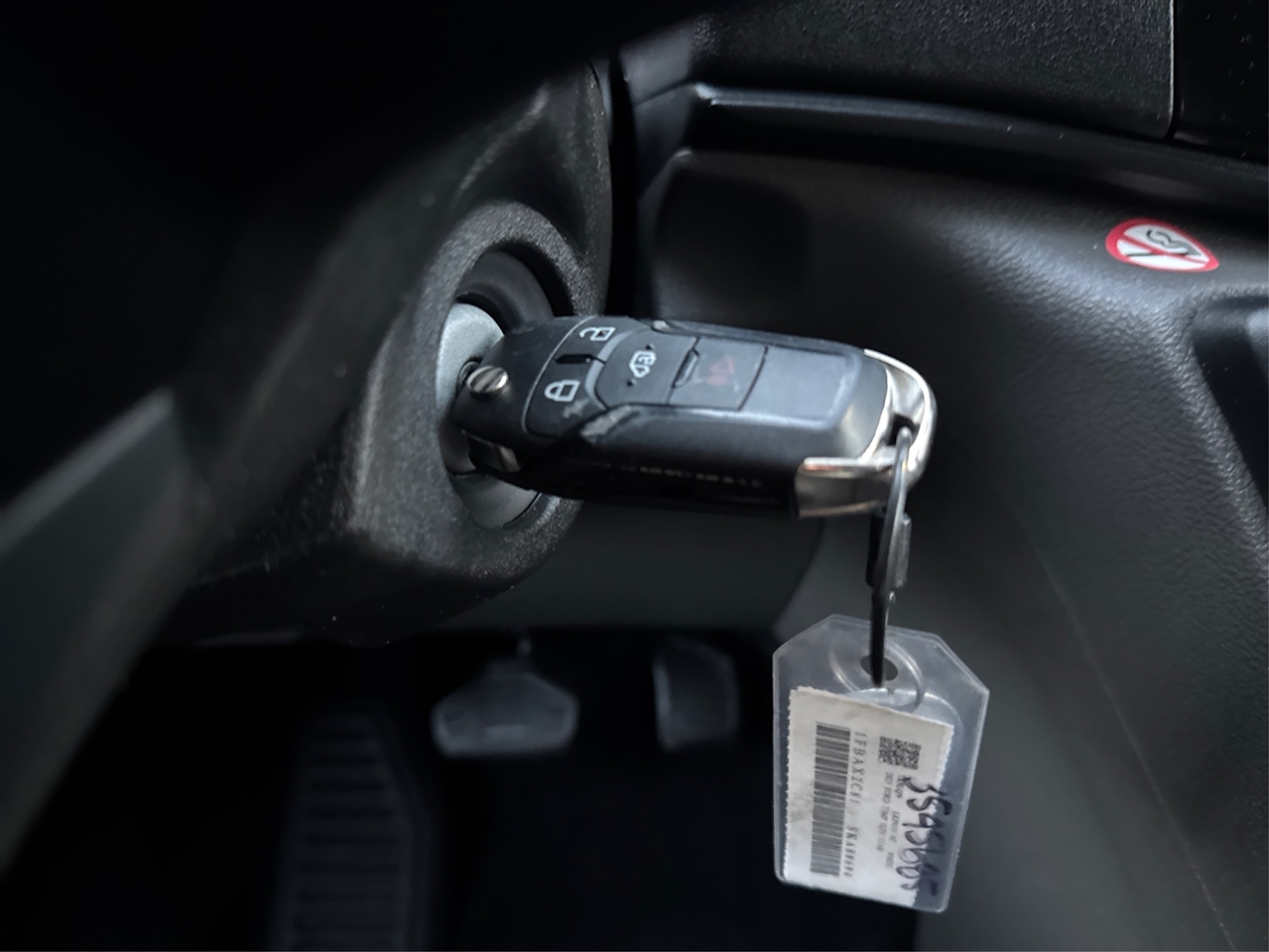 Ford Transit Passenger Wagon T-350 148" Med Roof XLT RWD 2025