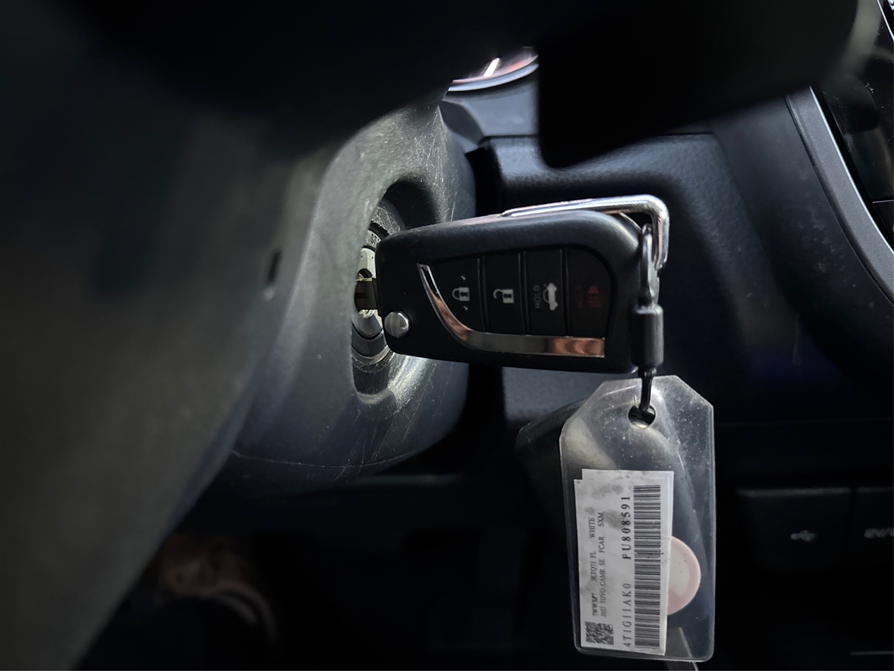 Toyota Camry Hybrid SE Nightshade CVT (Natl) 2023