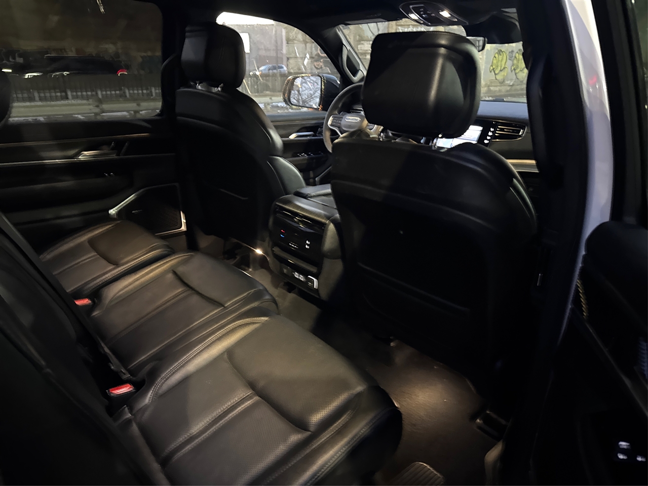 Jeep Wagoneer L Series II 4x2 *Ltd Avail* 2024