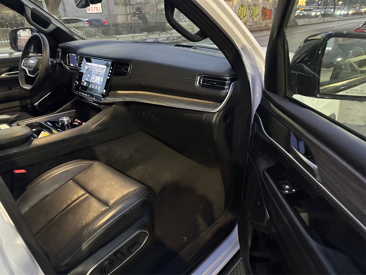 Jeep Wagoneer L Series II 4x2 *Ltd Avail* 2024