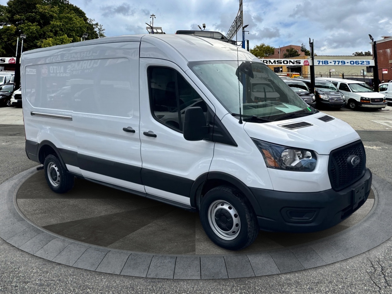 2023 Ford Transit Cargo Van T-250 130" Med Rf 9070 GVWR RWD