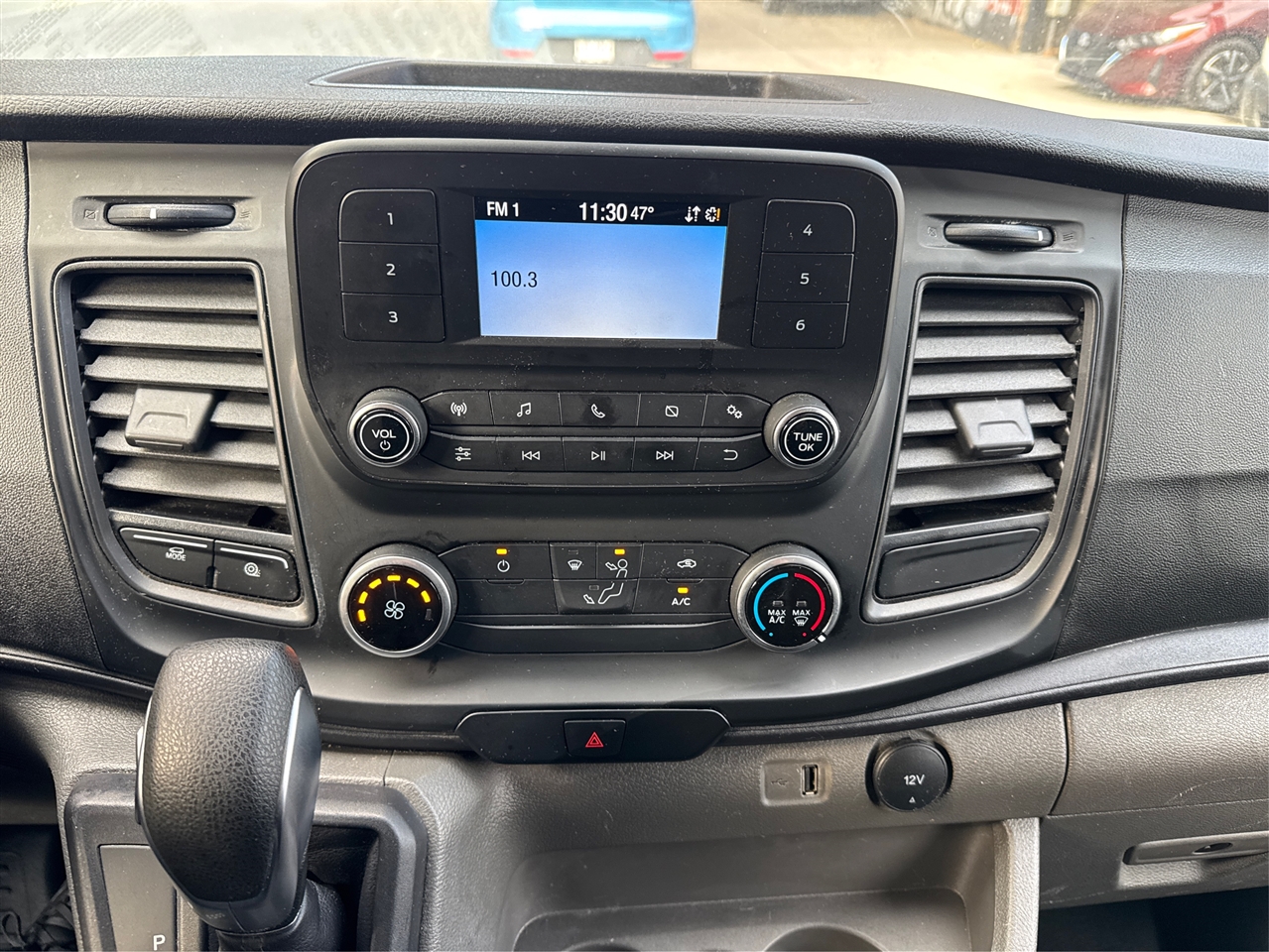 Ford Transit Cargo Van T-250 130" Med Rf 9070 GVWR RWD 2023