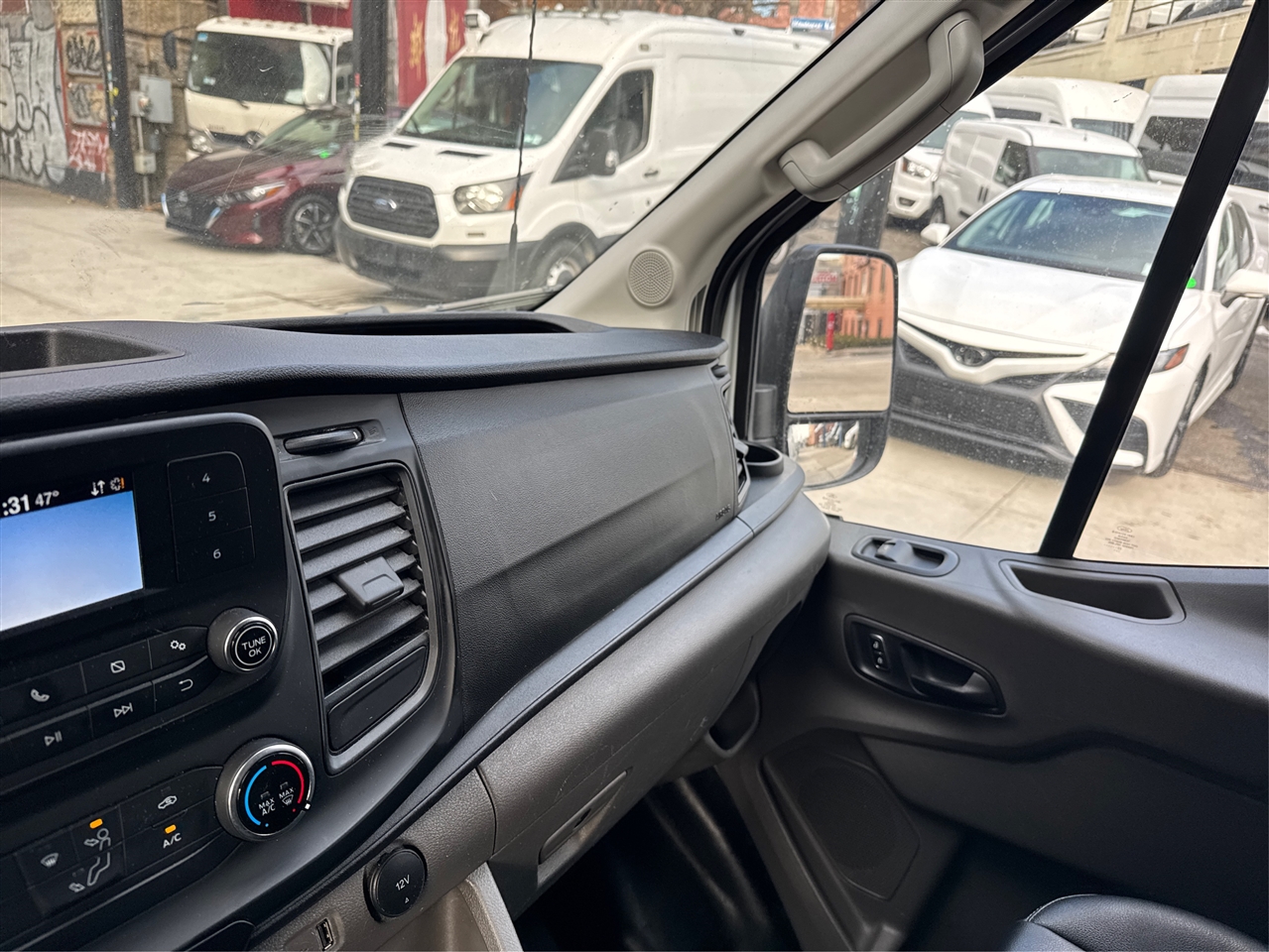 Ford Transit Cargo Van T-250 130" Med Rf 9070 GVWR RWD 2023