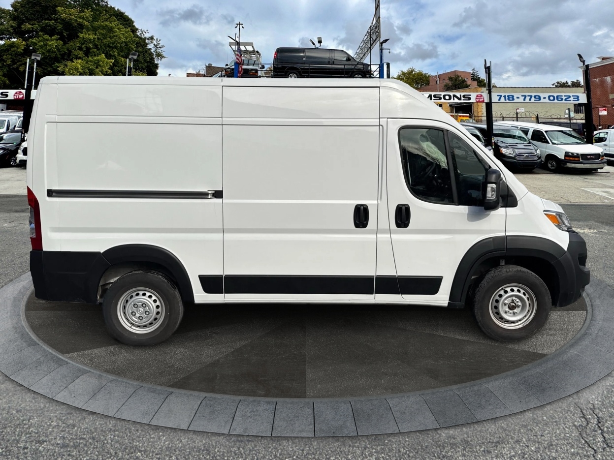 RAM ProMaster Cargo Van Tradesman 2500 High Roof 136" WB w/Pass Seat 2024