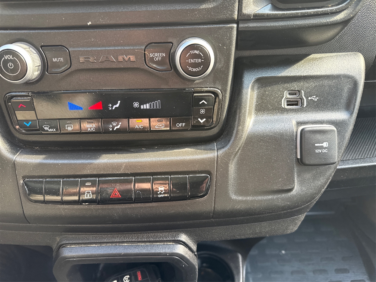 RAM ProMaster Cargo Van Tradesman 2500 High Roof 136" WB w/Pass Seat 2024