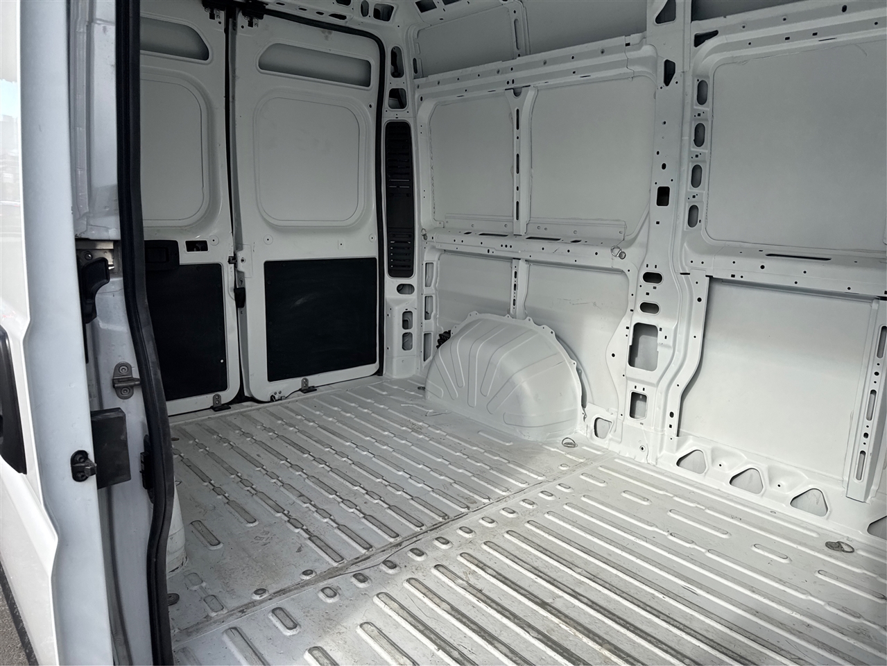 RAM ProMaster Cargo Van Tradesman 2500 High Roof 136" WB w/Pass Seat 2024