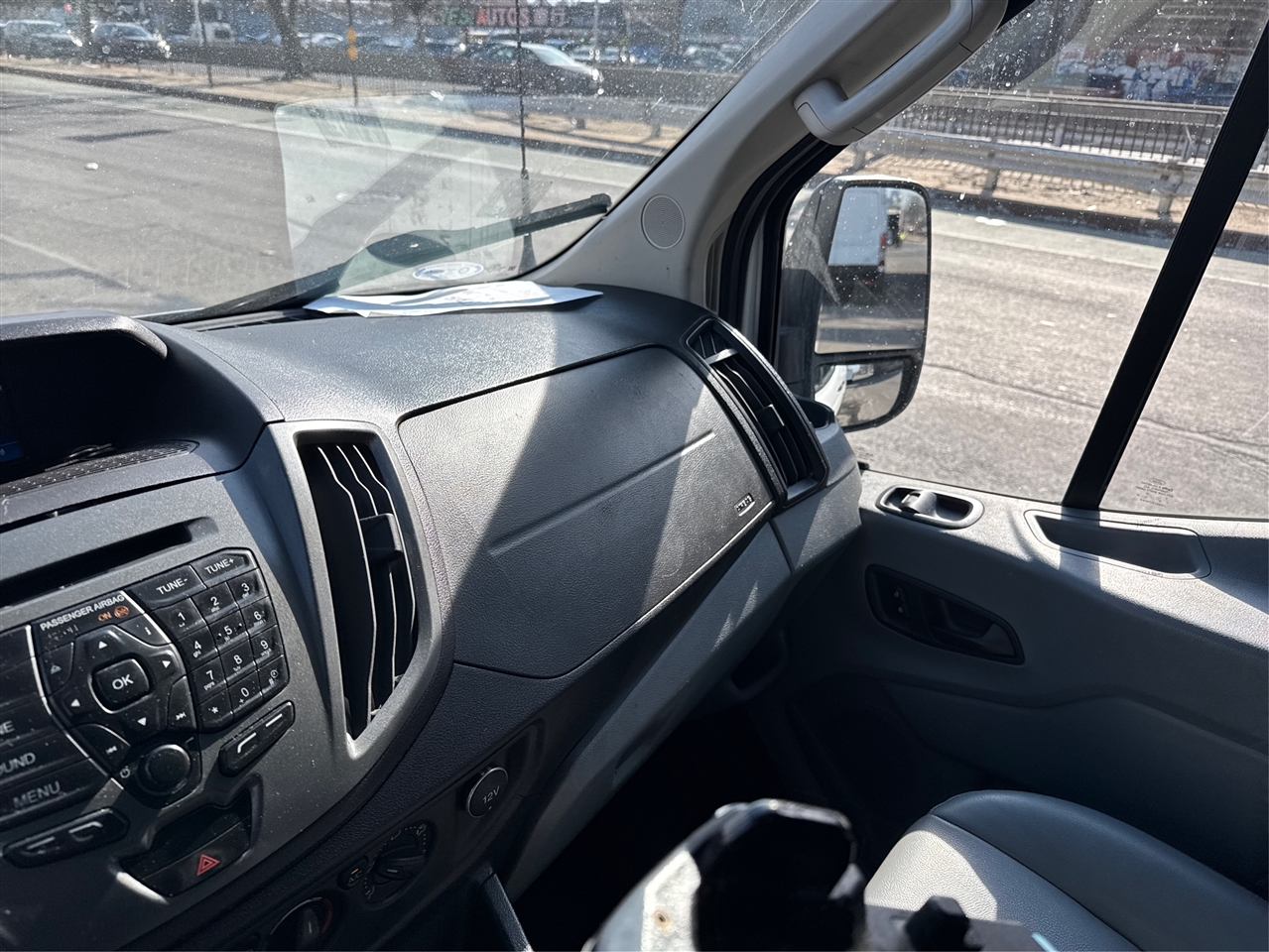 Ford Transit Van T-350 148" Med Rf 9500 GVWR Sliding RH Dr 2017