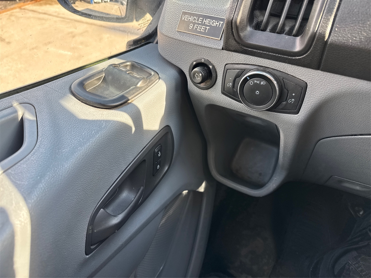 Ford Transit Van T-350 148" Med Rf 9500 GVWR Sliding RH Dr 2017